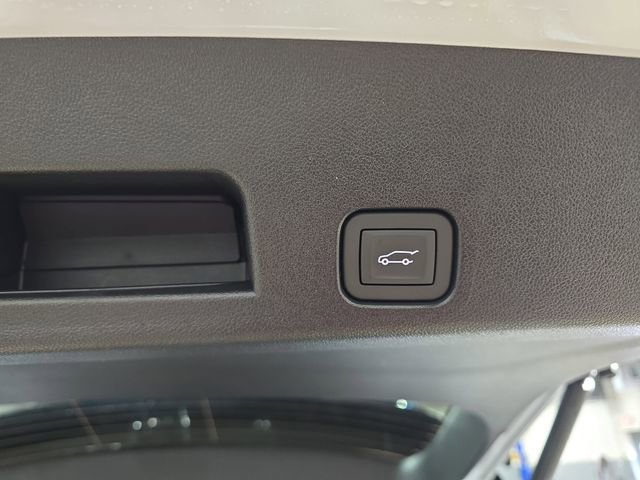 New 2026 Chevrolet Traverse LT w/ Midnight/Sport Edition image 15