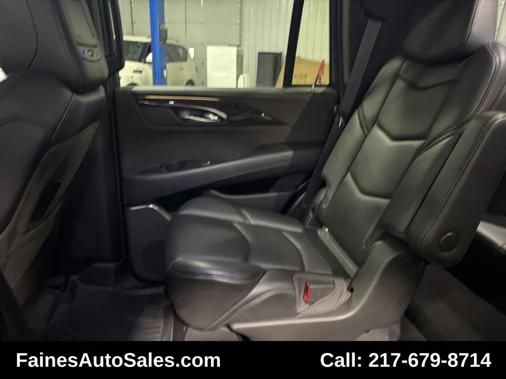 Used 2018 Cadillac Escalade Platinum image 44