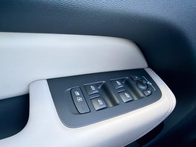 New 2027 Volvo XC60 B5 Core AWD/4WD image 24