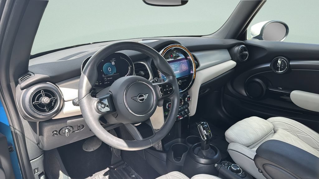 Used 2024 MINI Cooper S w/ Signature Upholstery Package FWD image 33