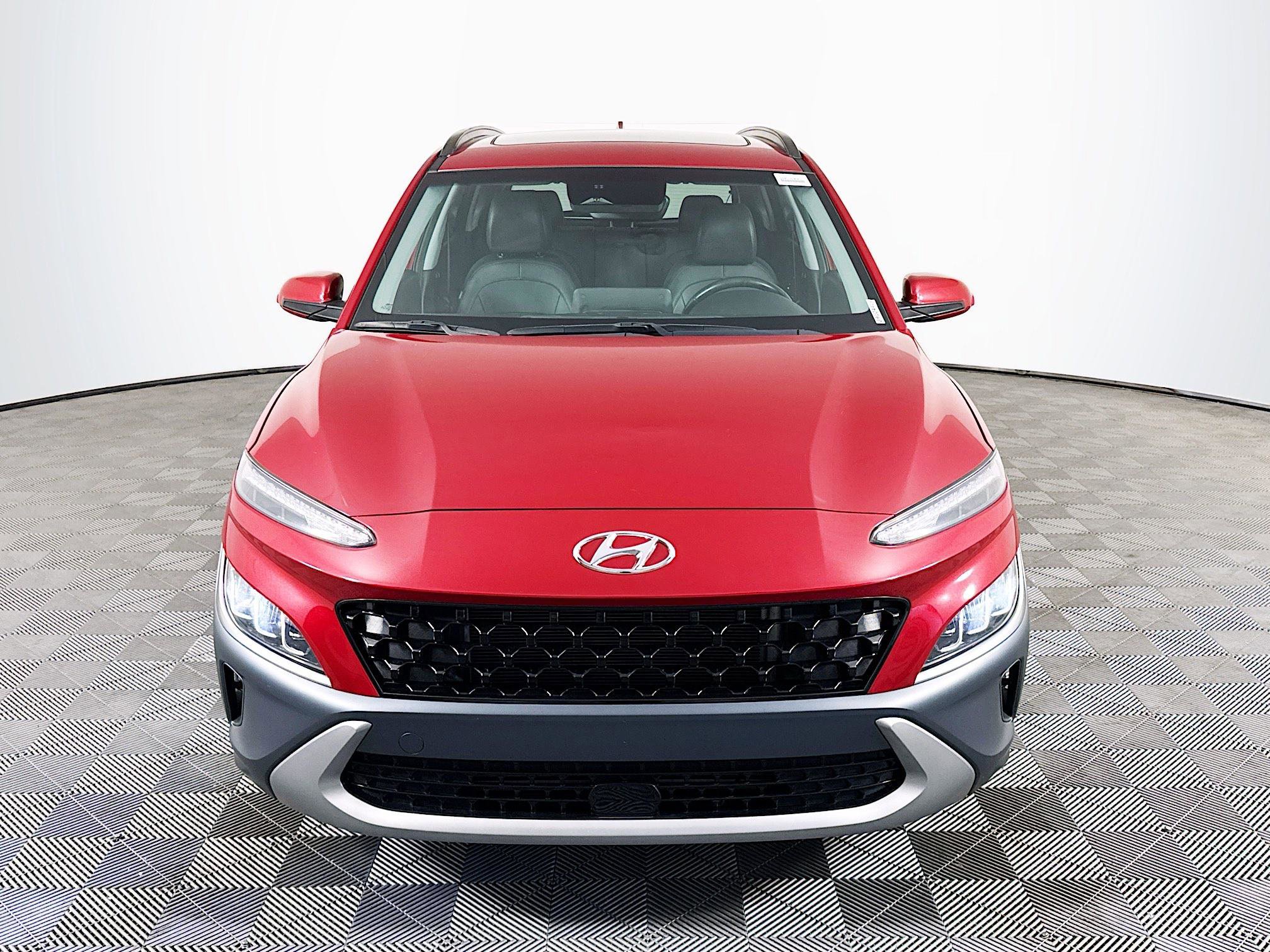 Used 2022 Hyundai Kona Limited image 2