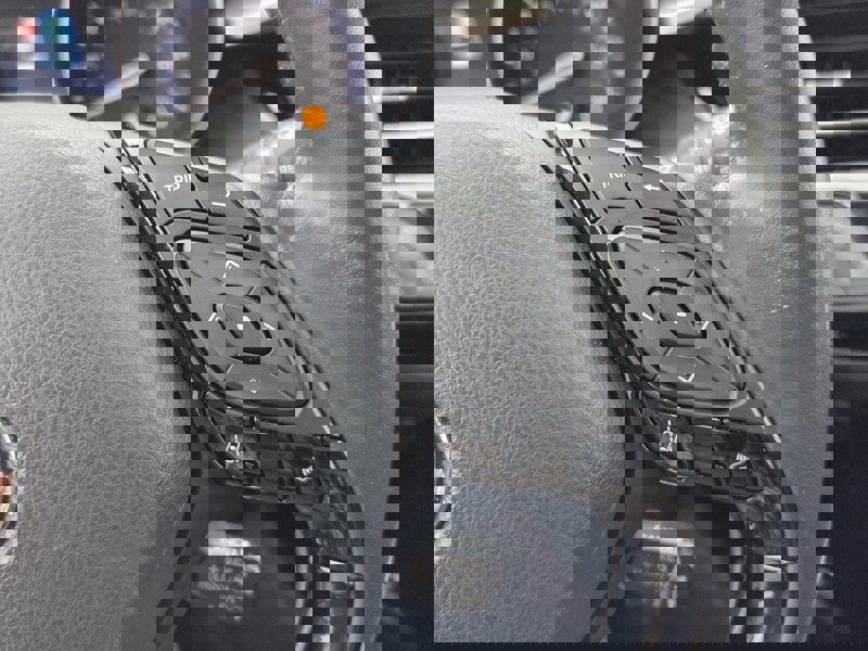 Used 2022 Toyota C-HR Limited FWD image 23