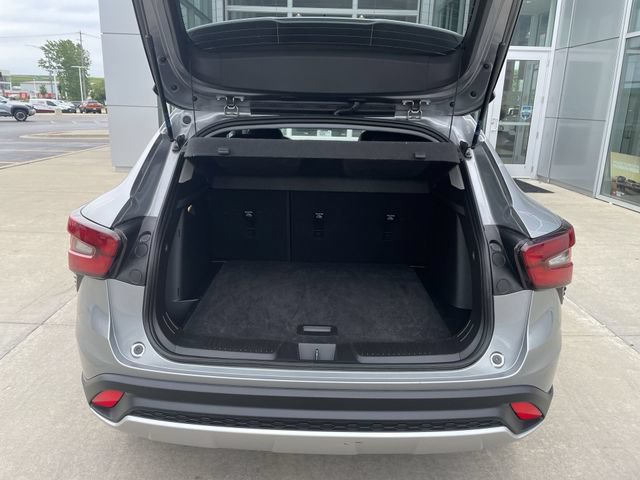 Used 2025 Chevrolet Trax LT w/ LT Convenience Package FWD image 33