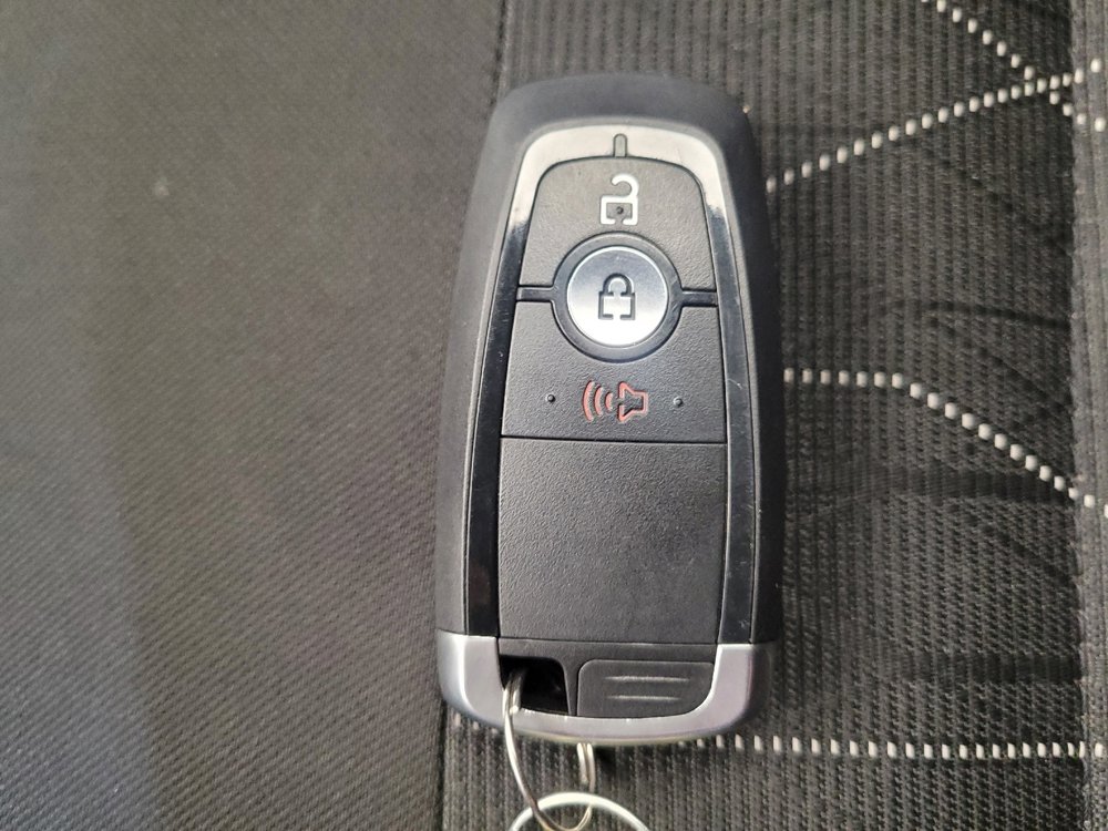 Used 2018 Ford EcoSport SE w/ SE Convenience Package image 32