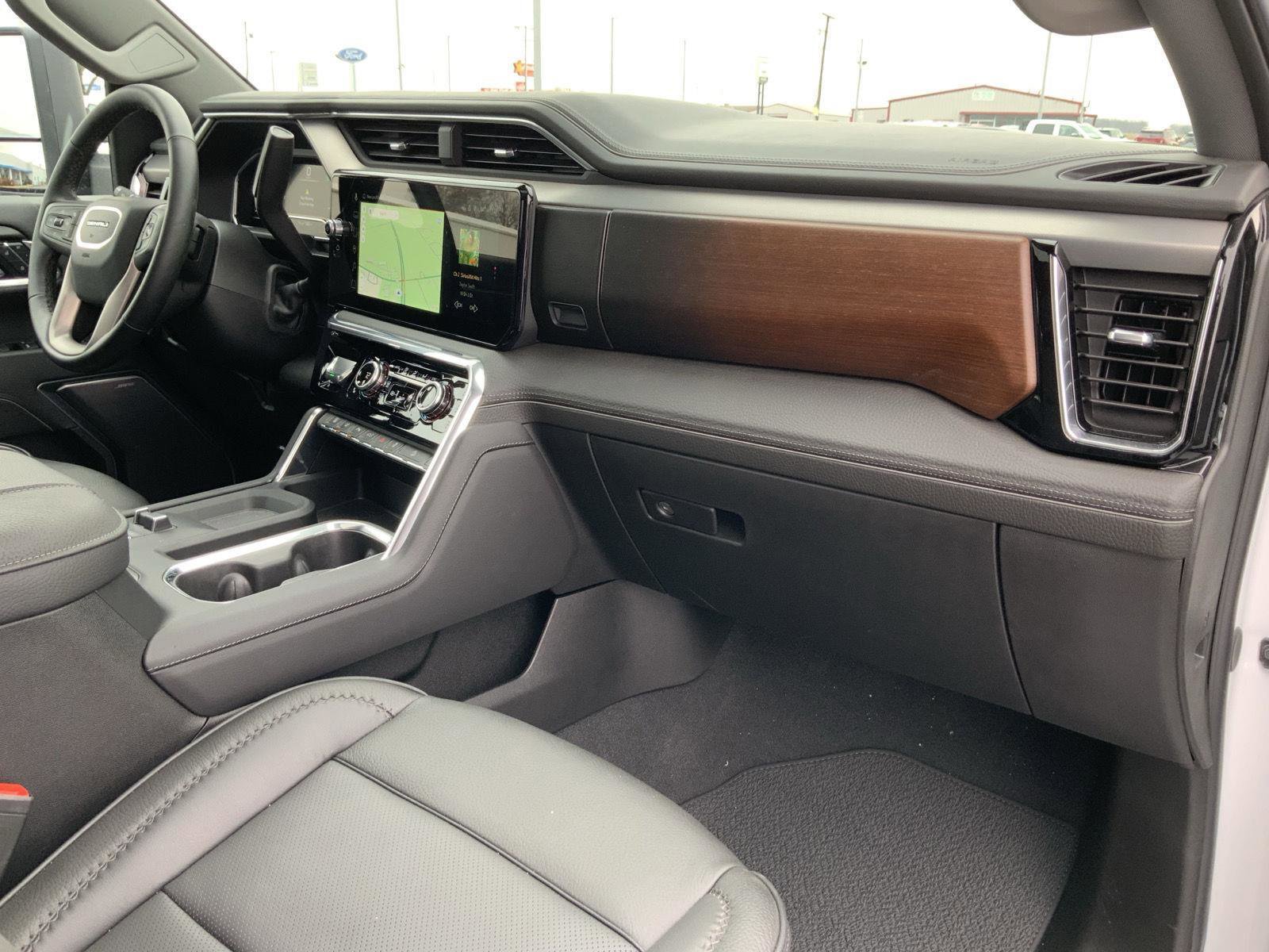 Used 2025 GMC Sierra 2500 Denali image 73