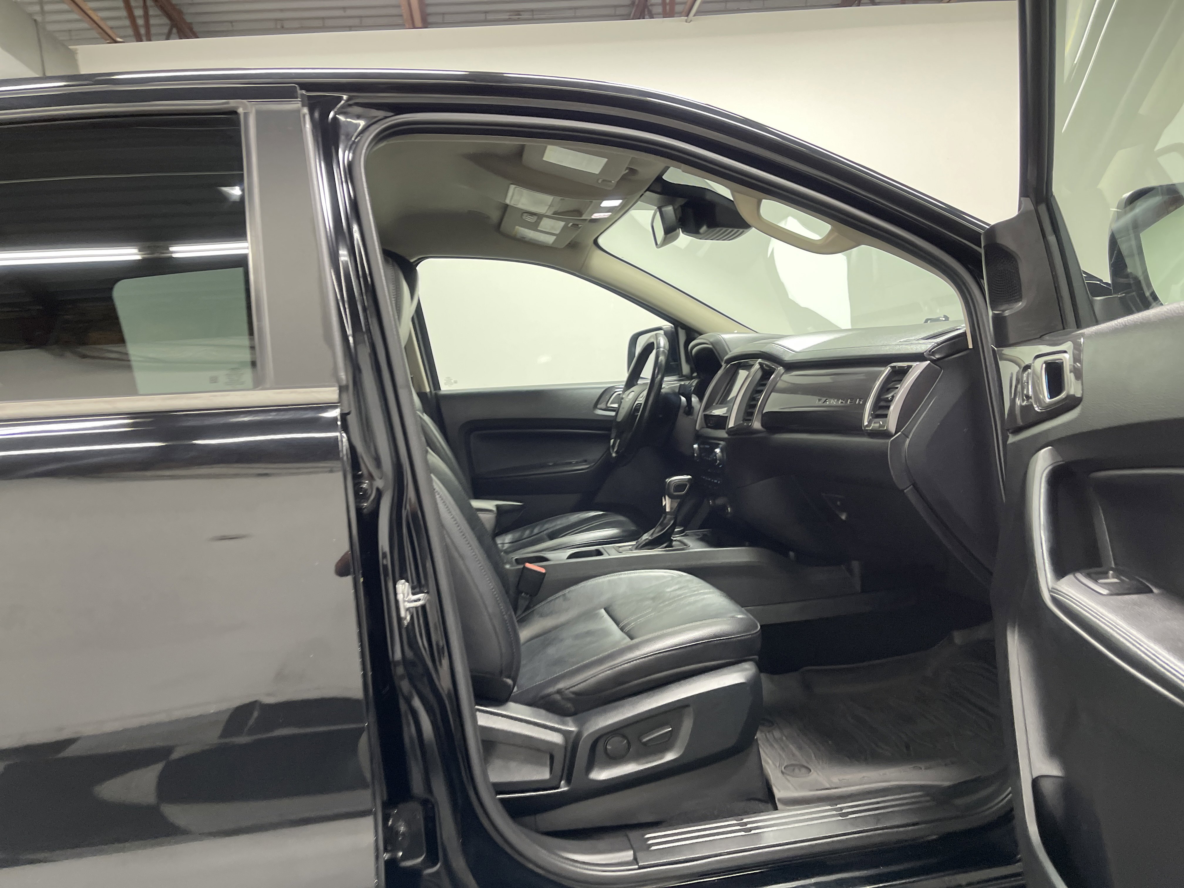 Used 2019 Ford Ranger Lariat w/ FX4 Off-Road Package AWD/4WD image 25