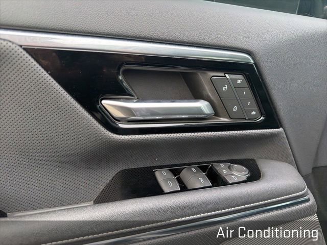 Used 2024 GMC Sierra EV Denali image 31