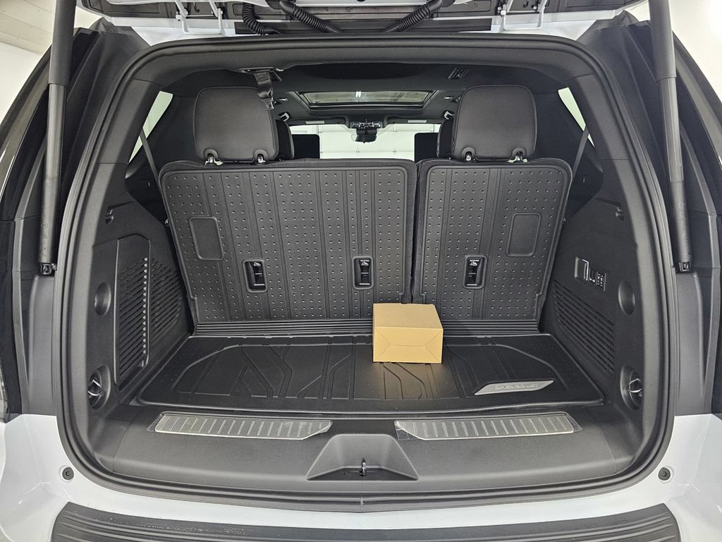 New 2026 Chevrolet Tahoe High Country AWD/4WD image 33