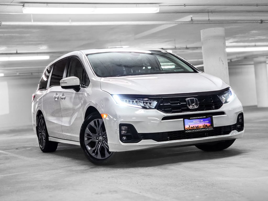 Used 2025 Honda Odyssey Touring image 4