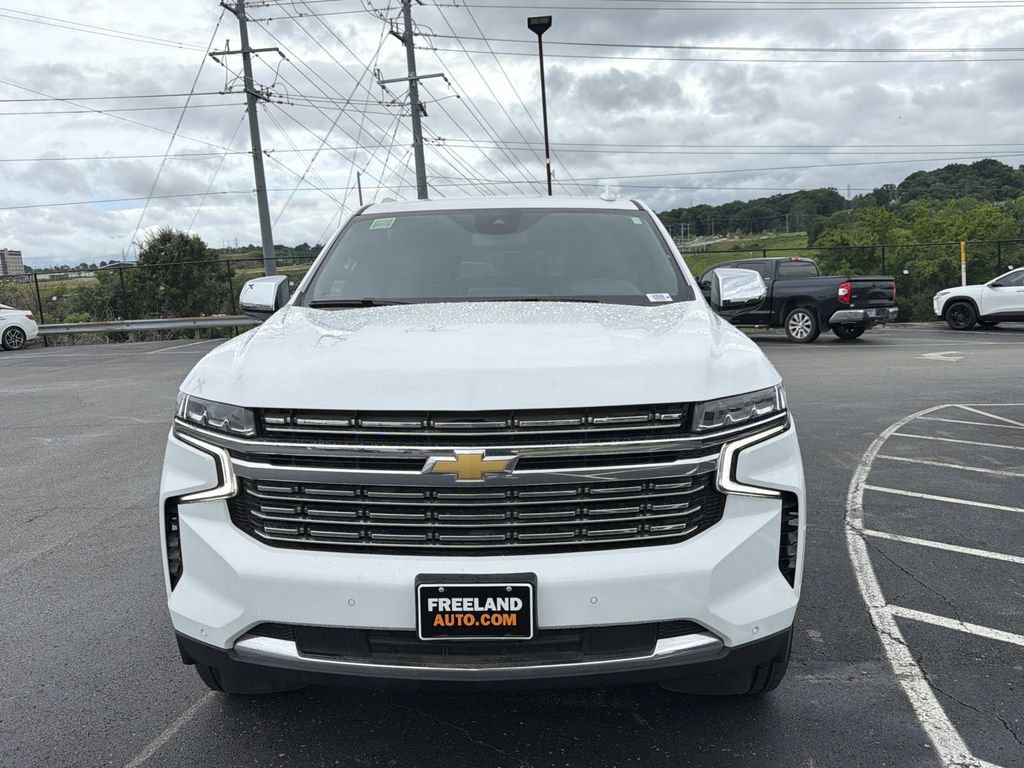 Used 2024 Chevrolet Suburban Premier AWD/4WD image 8