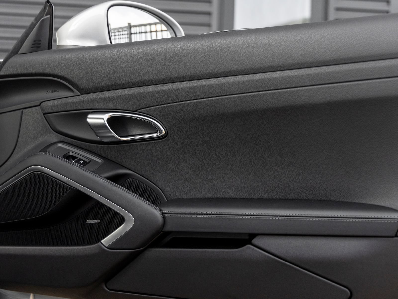 Certified 2024 Porsche 718 Boxster RWD image 33