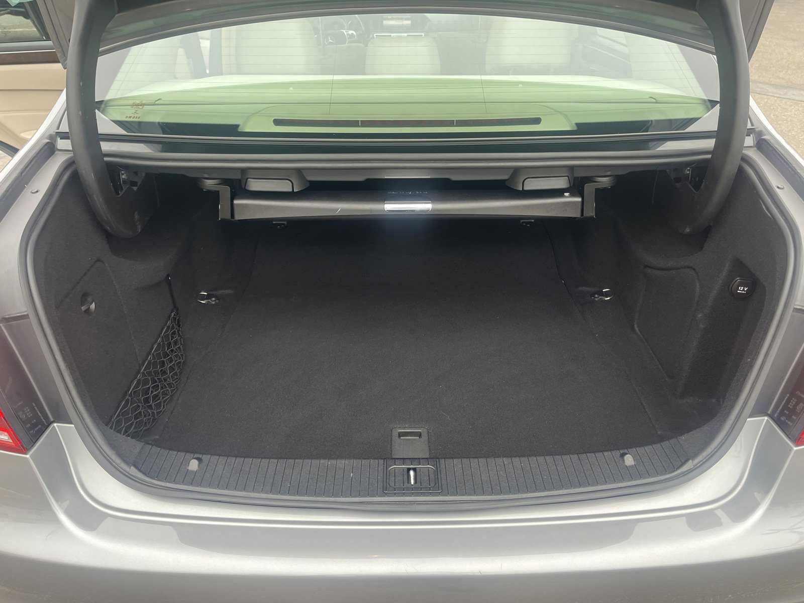 Used 2015 Mercedes-Benz E 350 Sedan image 9