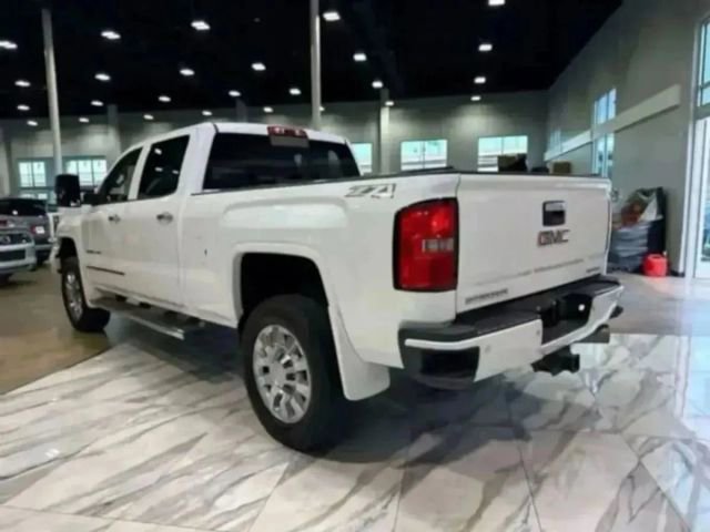Used 2015 GMC Sierra 2500 Denali w/ Duramax Plus Package image 8