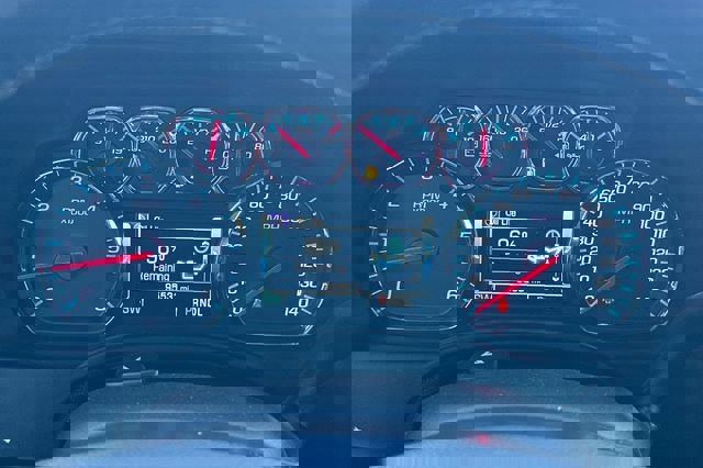 Used 2020 GMC Yukon SLT w/ Open Road Package image 30