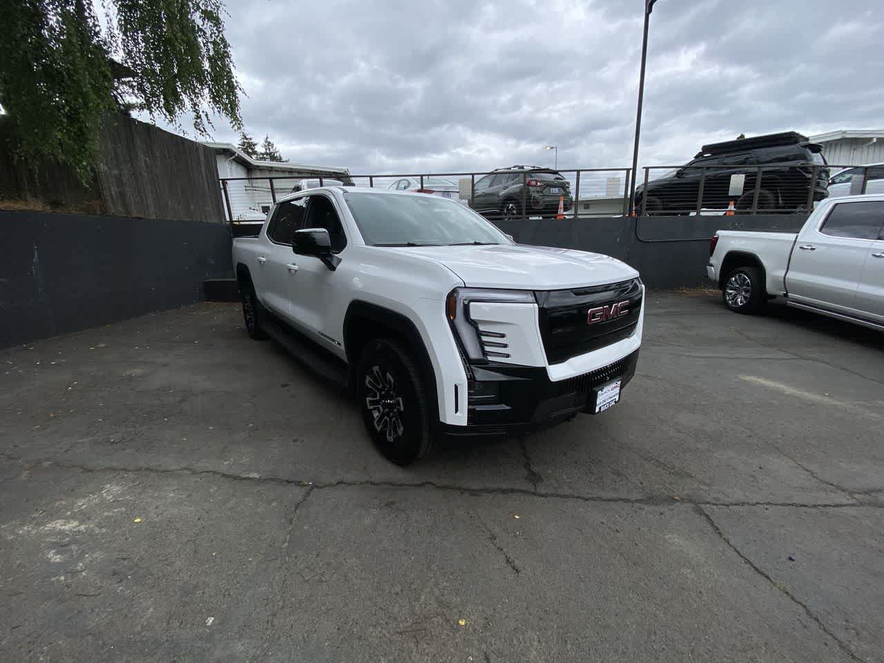 Used 2026 GMC Sierra EV Elevation w/ Premium Package AWD/4WD image 8
