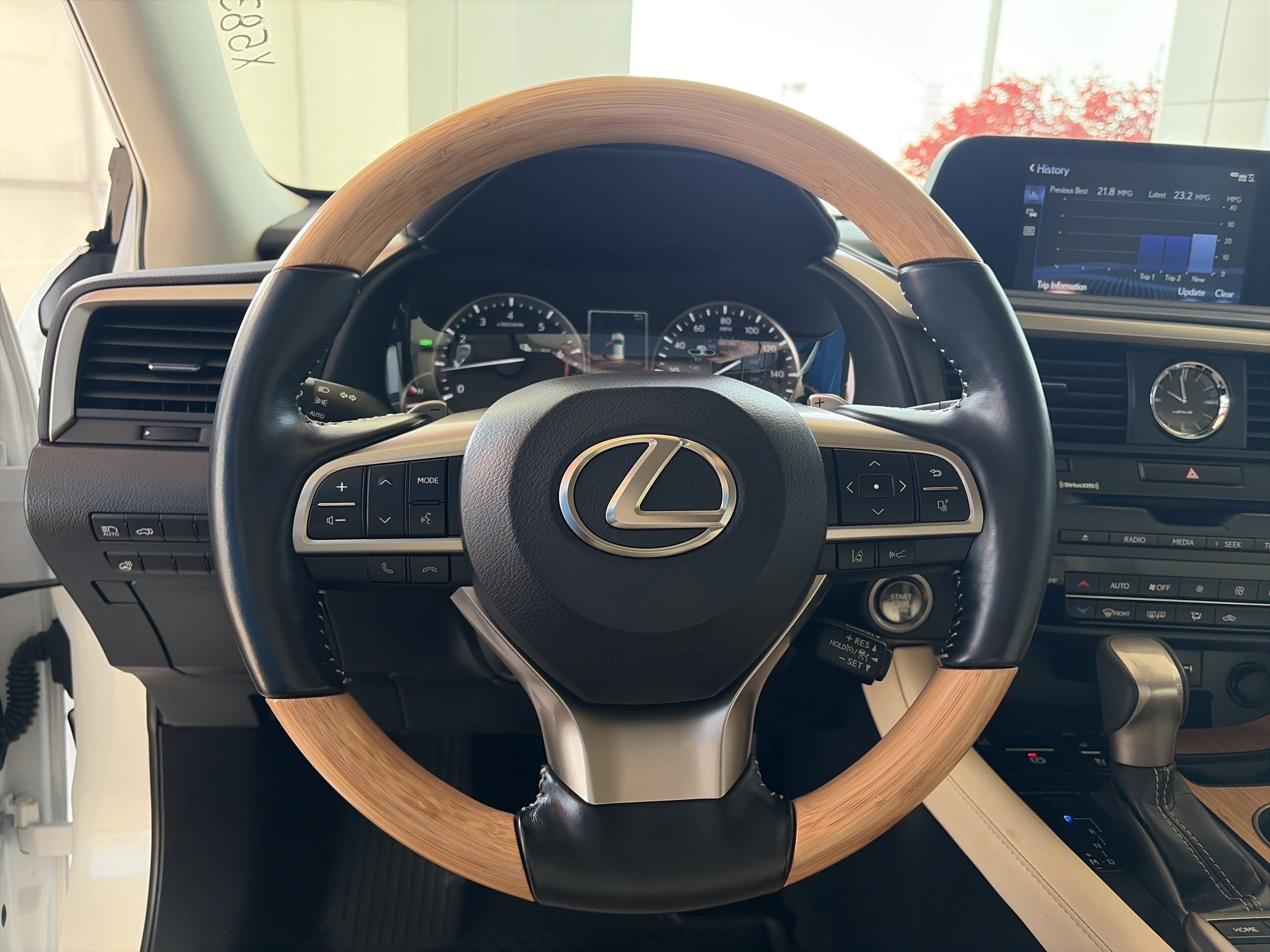 Used 2021 Lexus RX 350L Premium w/ Premium Package image 18