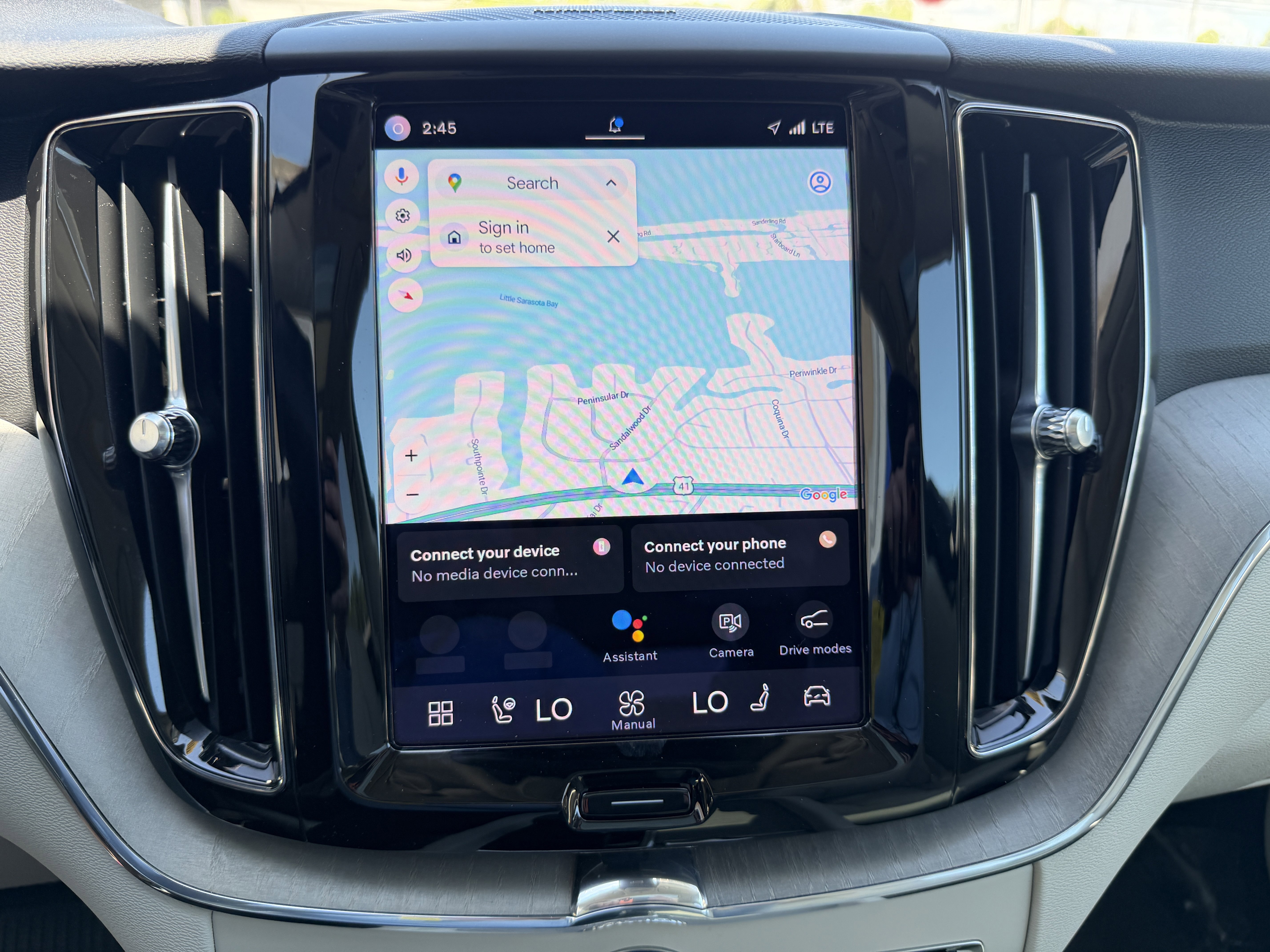 Certified 2023 Volvo XC60 B5 Plus w/ Climate Package FWD image 22