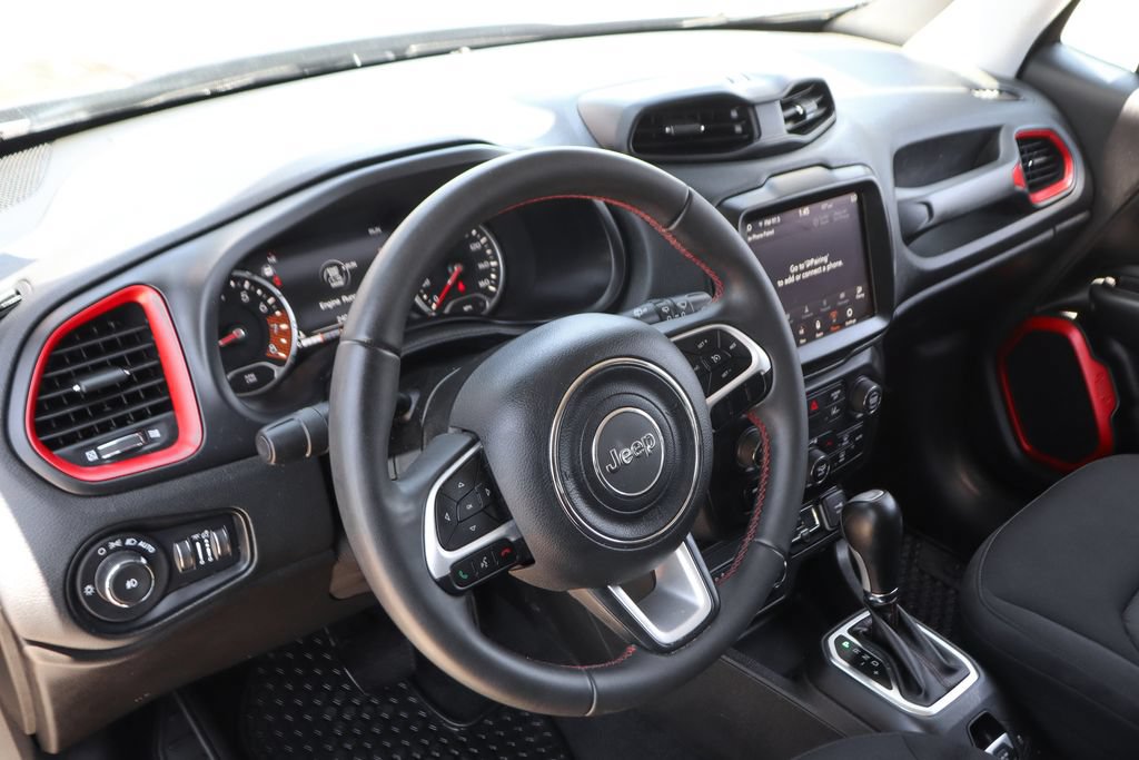 Used 2023 Jeep Renegade Trailhawk AWD/4WD image 18