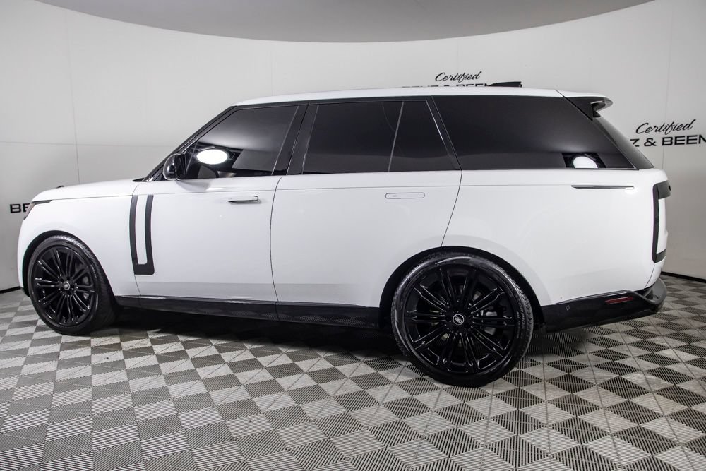 Used 2024 Land Rover Range Rover SE AWD/4WD image 11