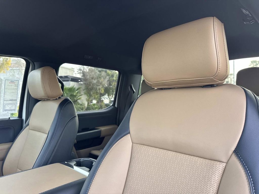 New 2025 Ford F250 Lariat w/ Chrome Package image 21