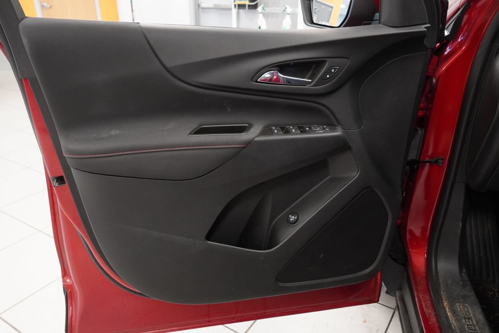 Certified 2023 Chevrolet Equinox RS FWD image 19