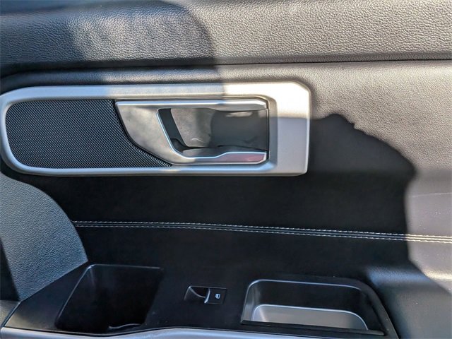 Used 2023 Ford Explorer XLT w/ Equipment Group 202A image 34