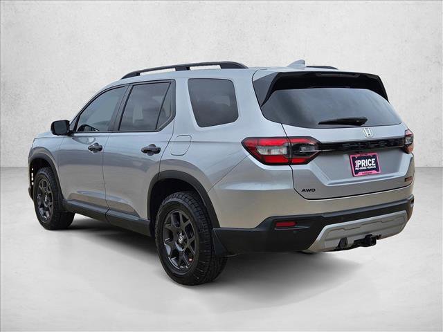 Used 2025 Honda Pilot TrailSport image 8