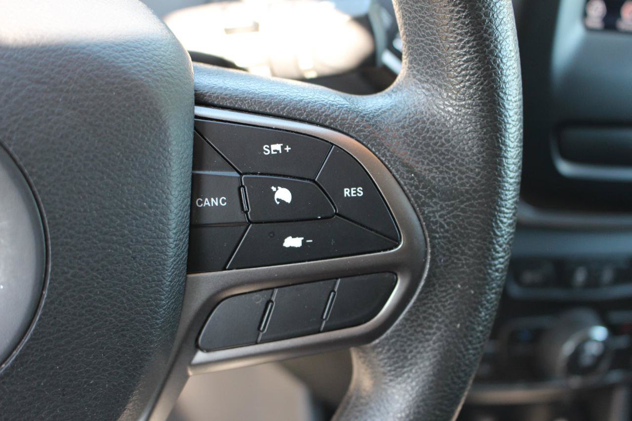Used 2020 Jeep Cherokee Latitude FWD image 20