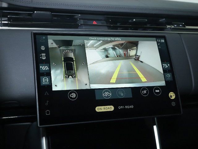 Certified 2025 Land Rover Range Rover SE image 26