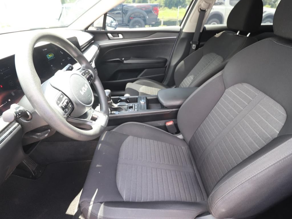 Used 2025 Kia K5 LXS FWD image 2