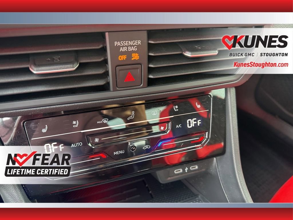 Used 2025 Volkswagen Jetta GLI Autobahn FWD image 33