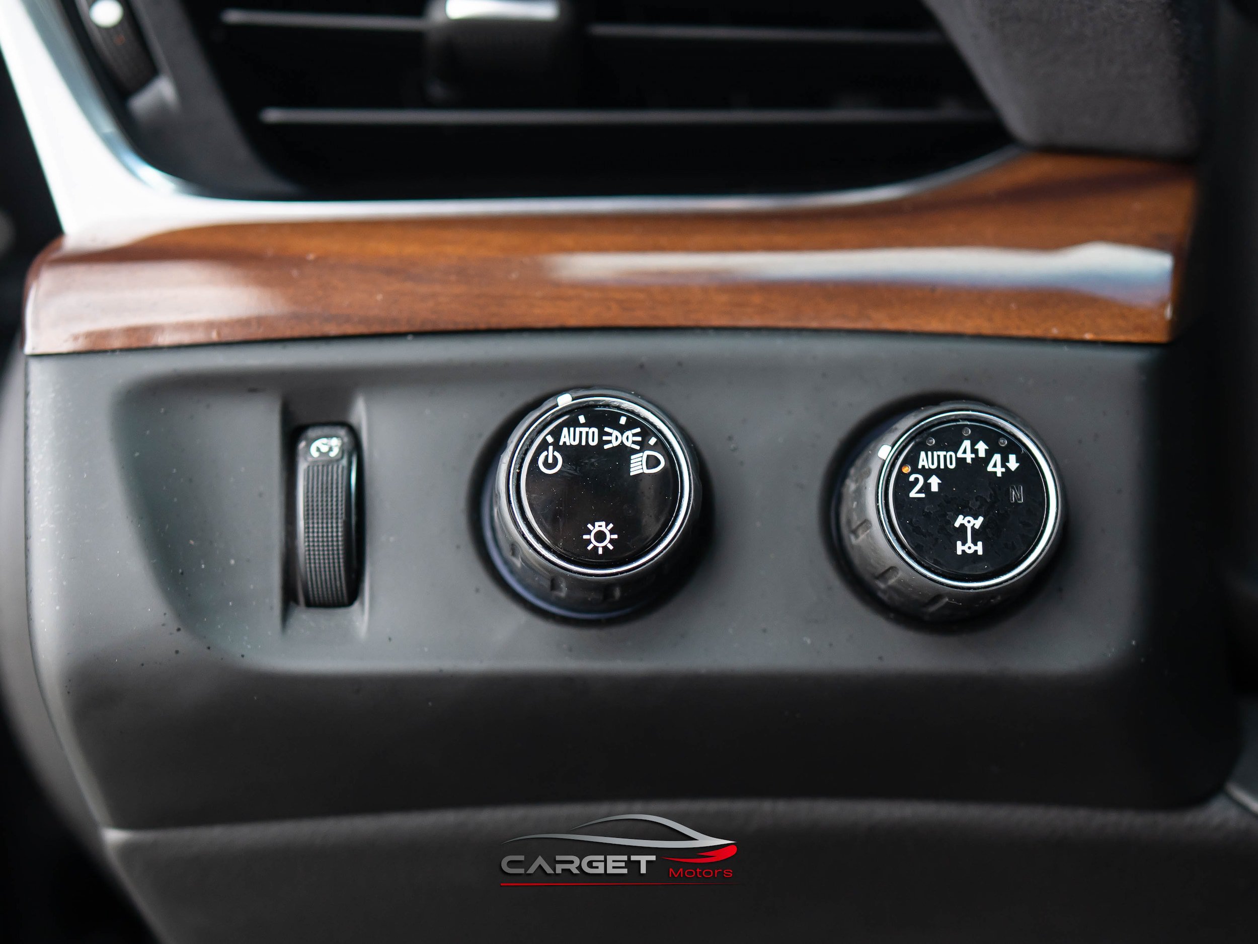 Used 2019 Cadillac Escalade ESV Luxury AWD/4WD image 35