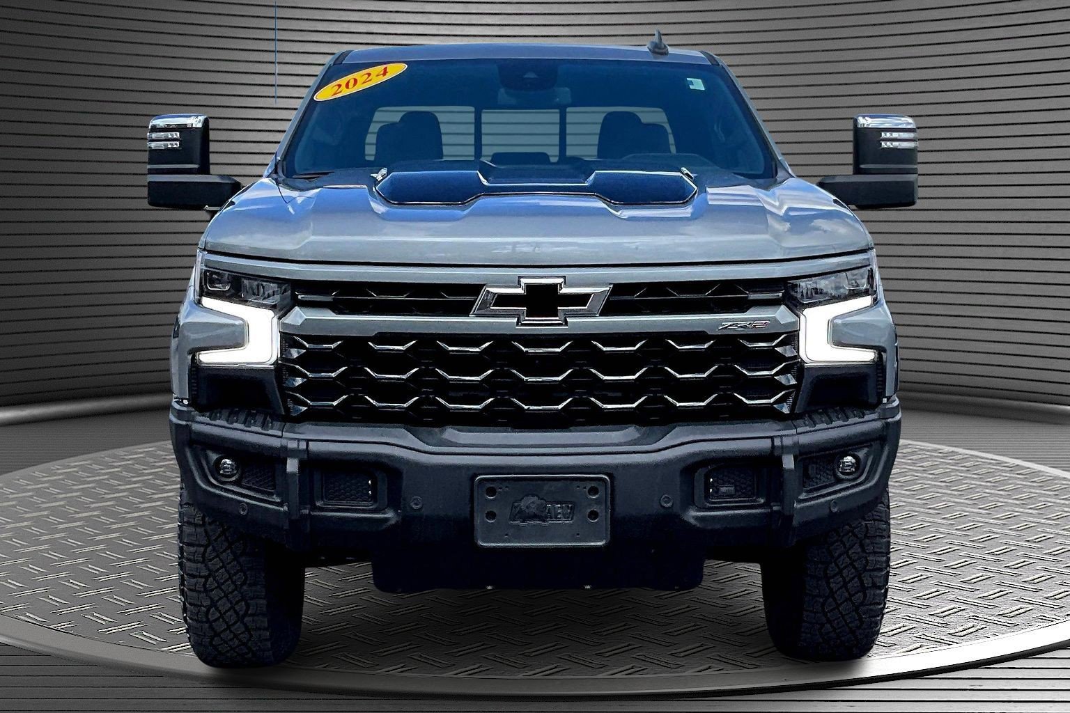 Used 2024 Chevrolet Silverado 1500 ZR2 w/ ZR2 Bison Edition AWD/4WD image 2