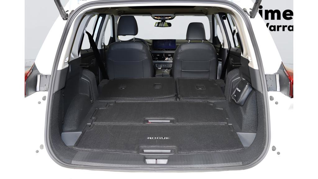Used 2024 Nissan Rogue SL w/ SL Premium Package image 41