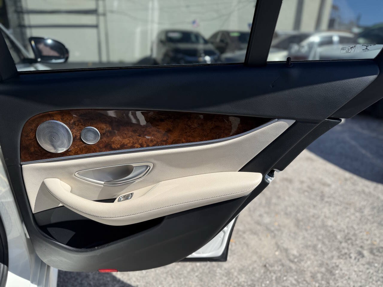 Used 2017 Mercedes-Benz E 300 4MATIC image 23