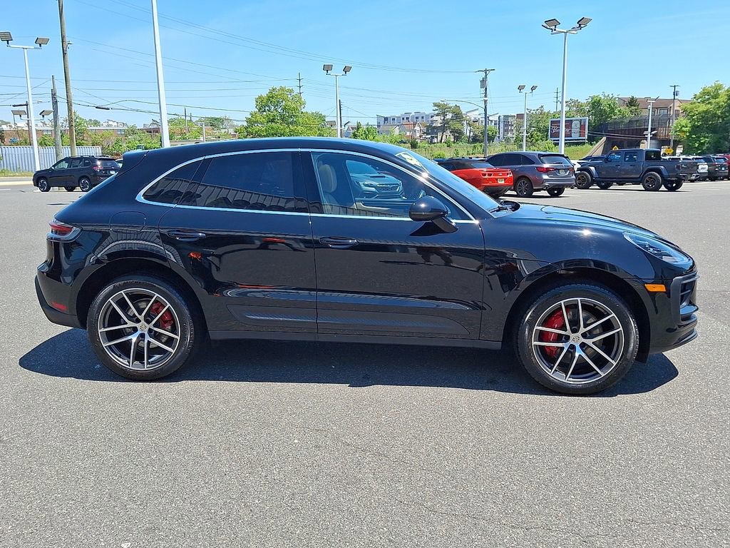 Used 2023 Porsche Macan S AWD/4WD image 10