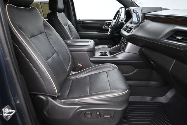 Used 2021 Chevrolet Tahoe Premier w/ Premium Package RWD image 12
