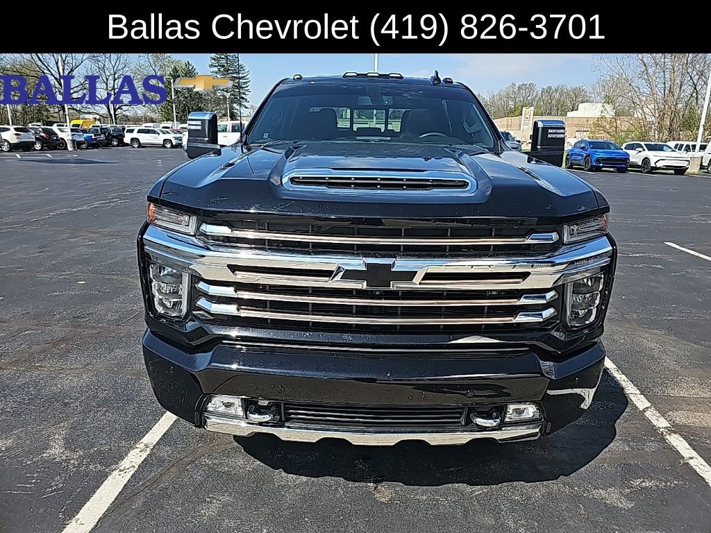 Used 2022 Chevrolet Silverado 2500 High Country AWD/4WD image 2