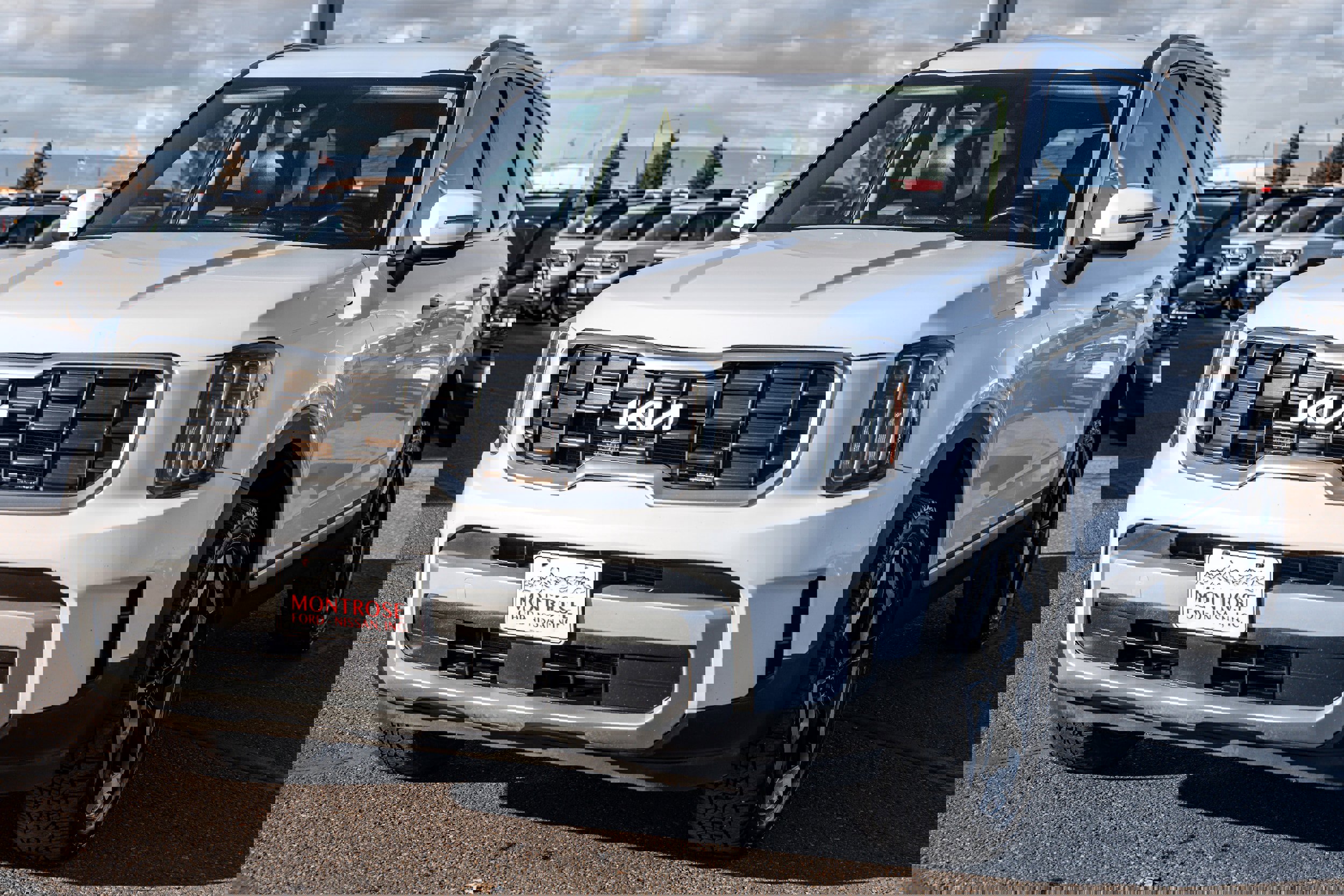 Used 2023 Kia Telluride S image 1