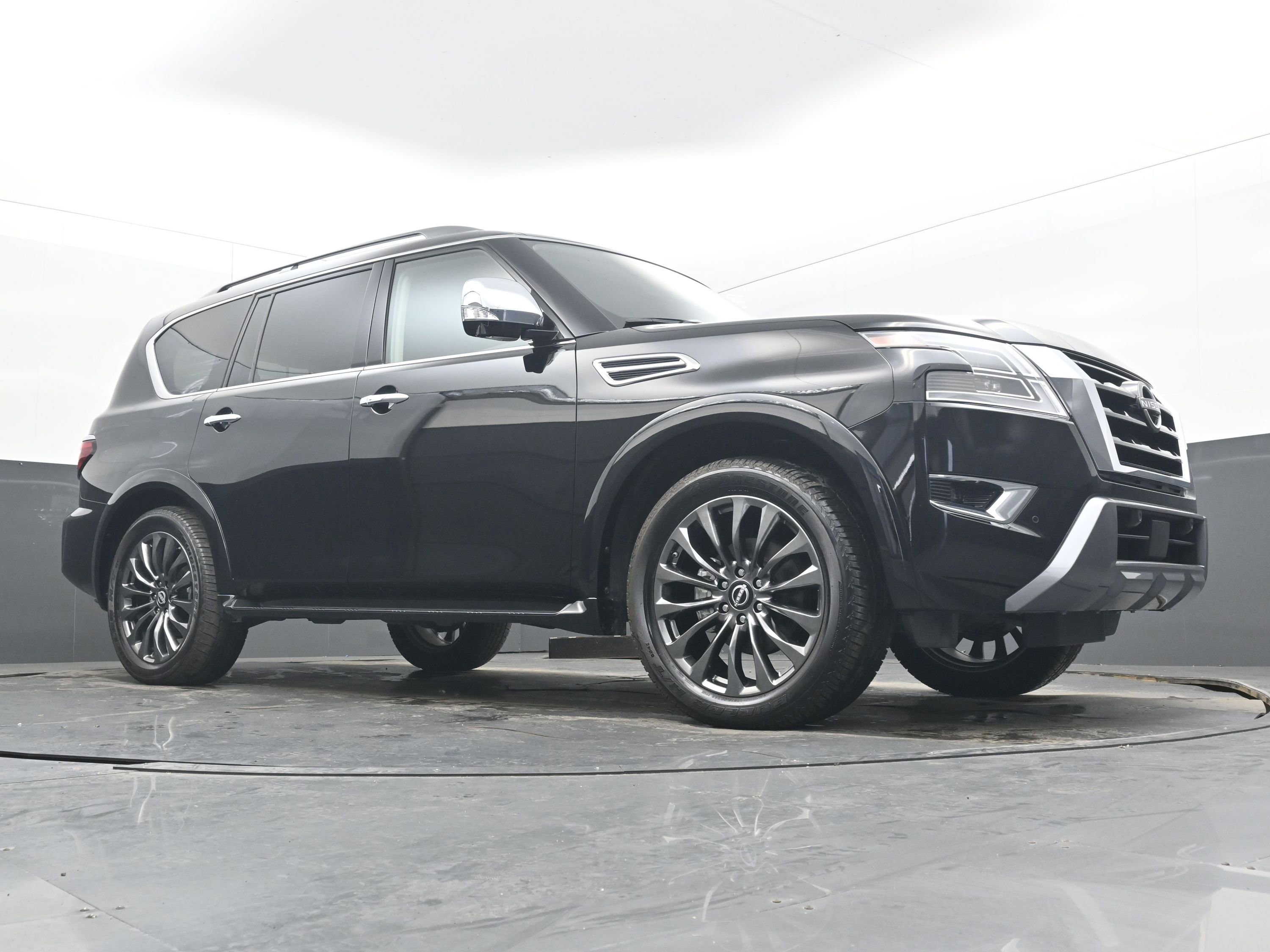 Used 2024 Nissan Armada Platinum image 20