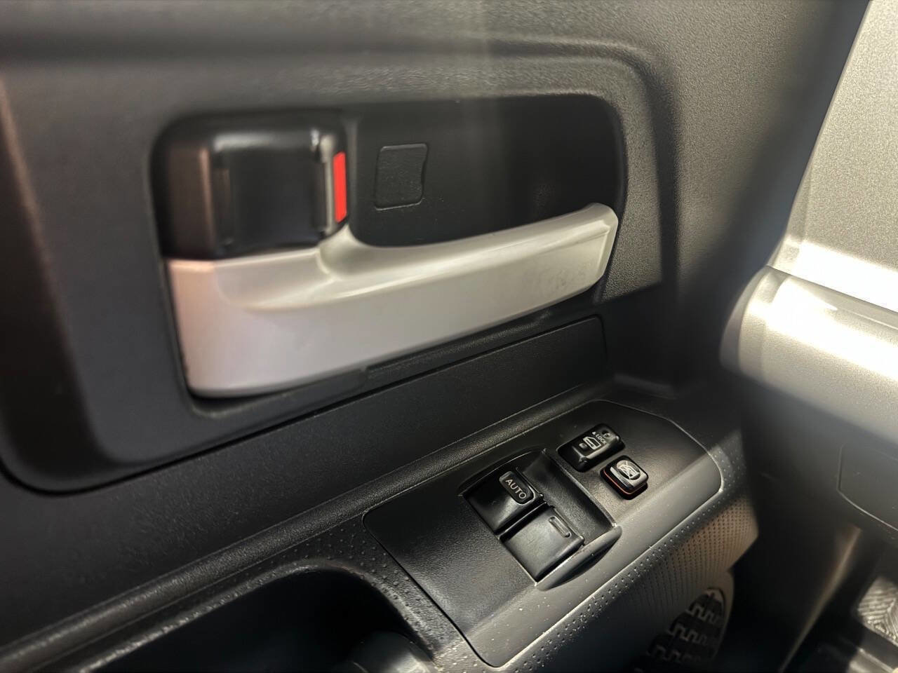 Used 2008 Toyota FJ Cruiser 4WD image 23