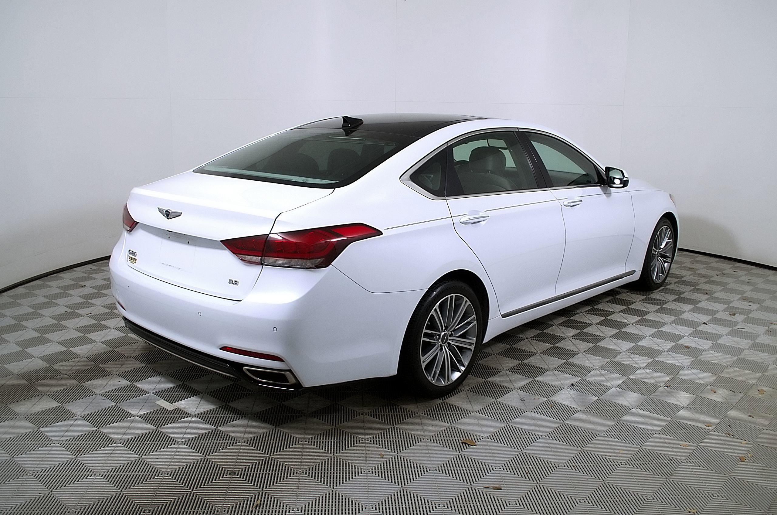 Used 2018 Genesis G80 3.8 w/ Option Group 02 RWD image 7