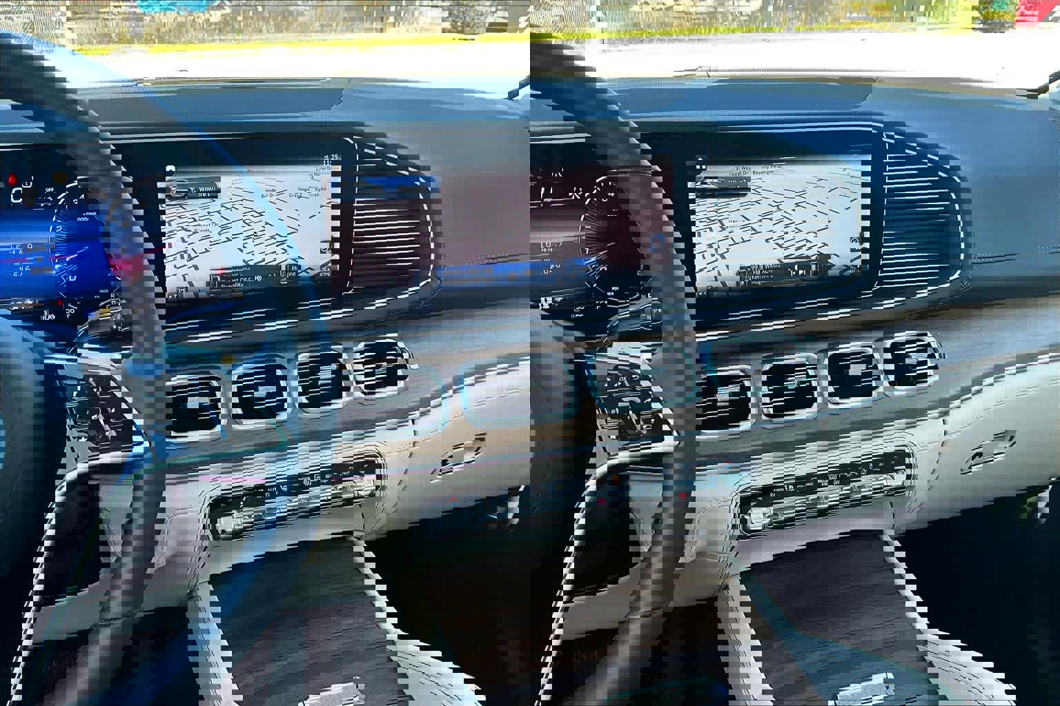 Used 2024 Mercedes-Benz GLE 350 4MATIC image 6