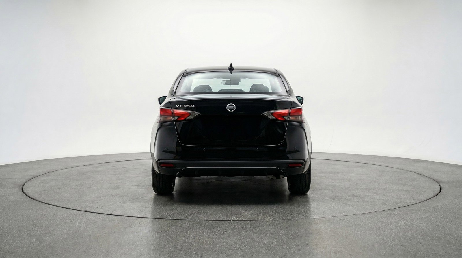 Used 2025 Nissan Versa SV image 7