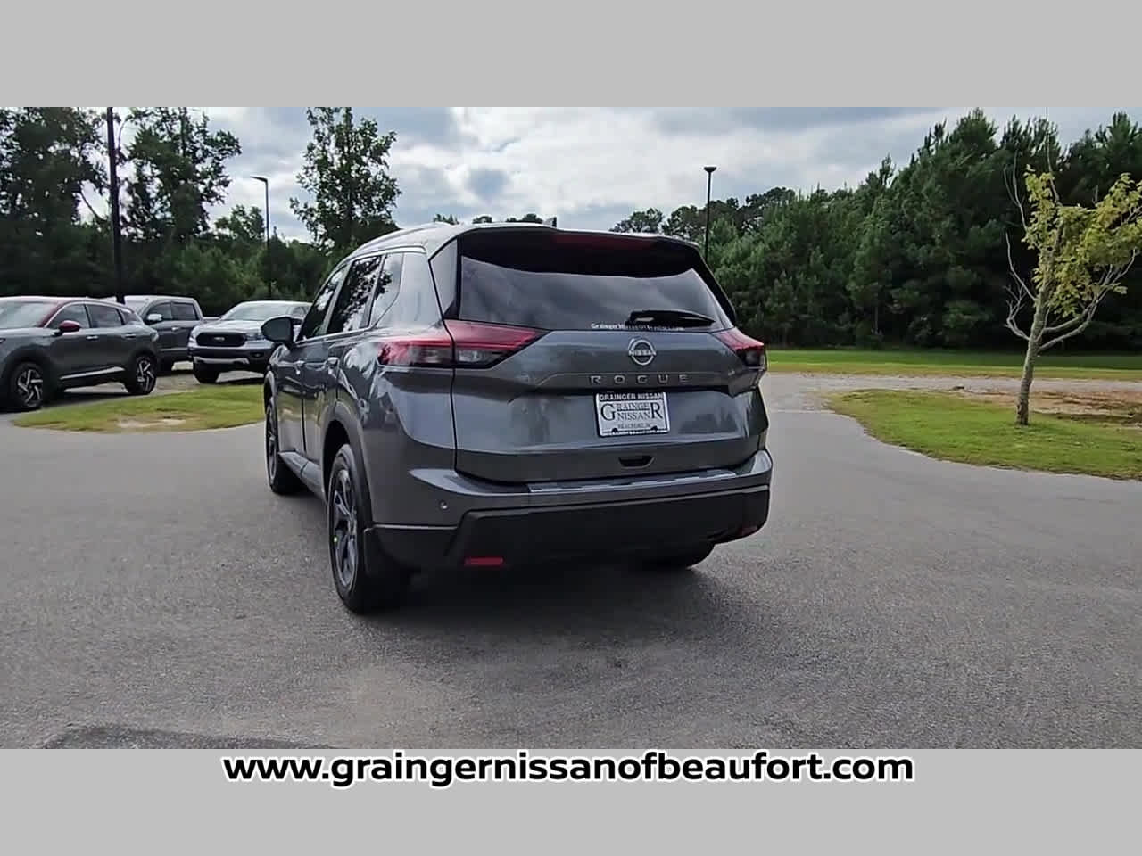 New 2026 Nissan Rogue SV image 30