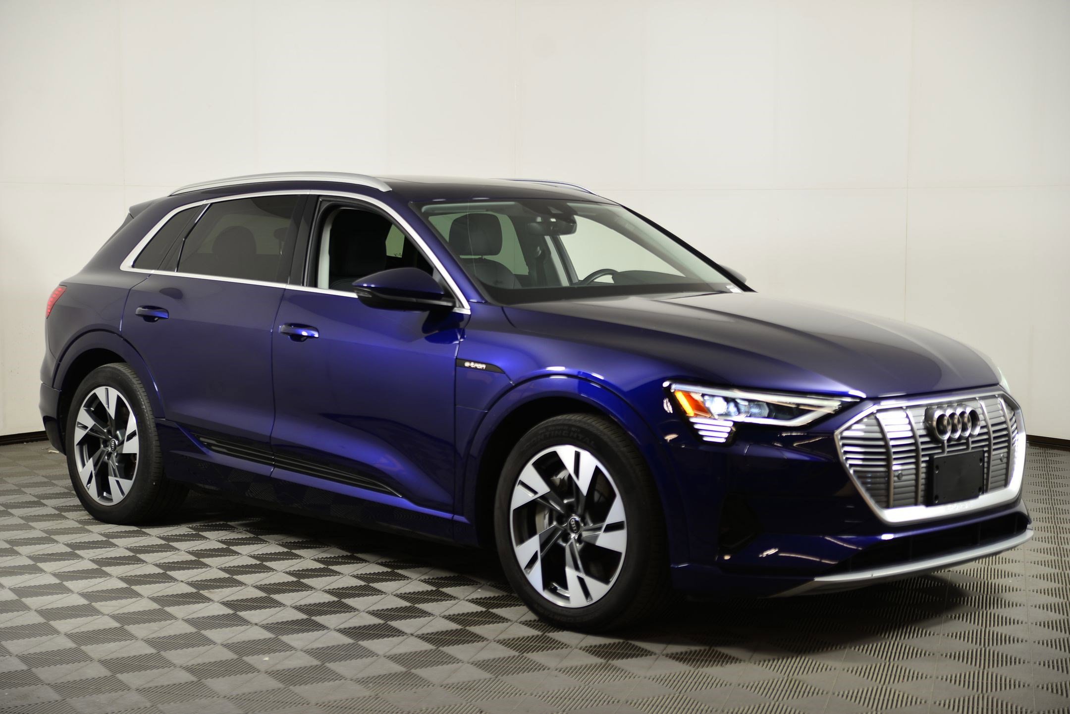 Certified 2021 Audi e-tron Premium image 6