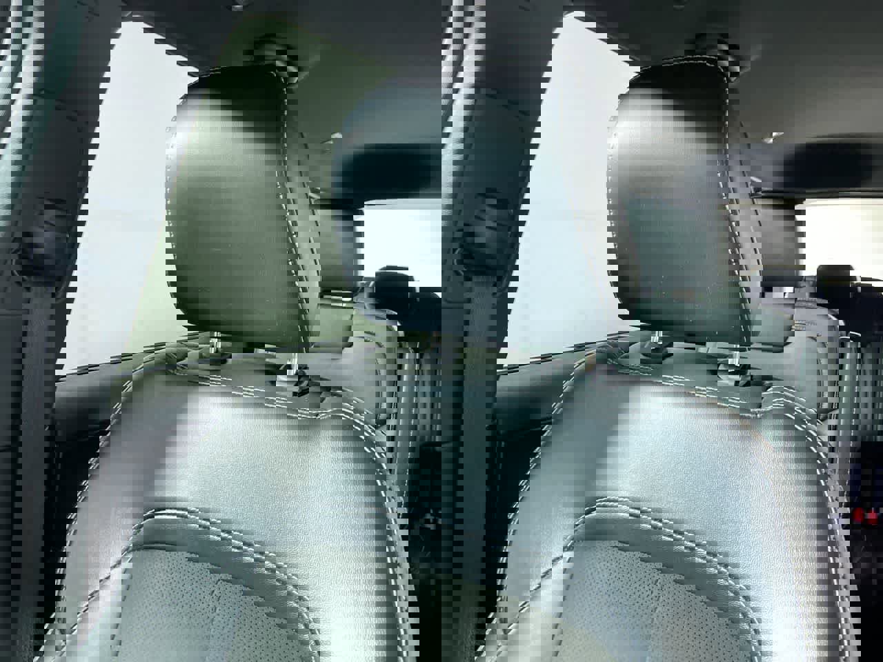 Used 2023 Jeep Grand Cherokee L Laredo image 32