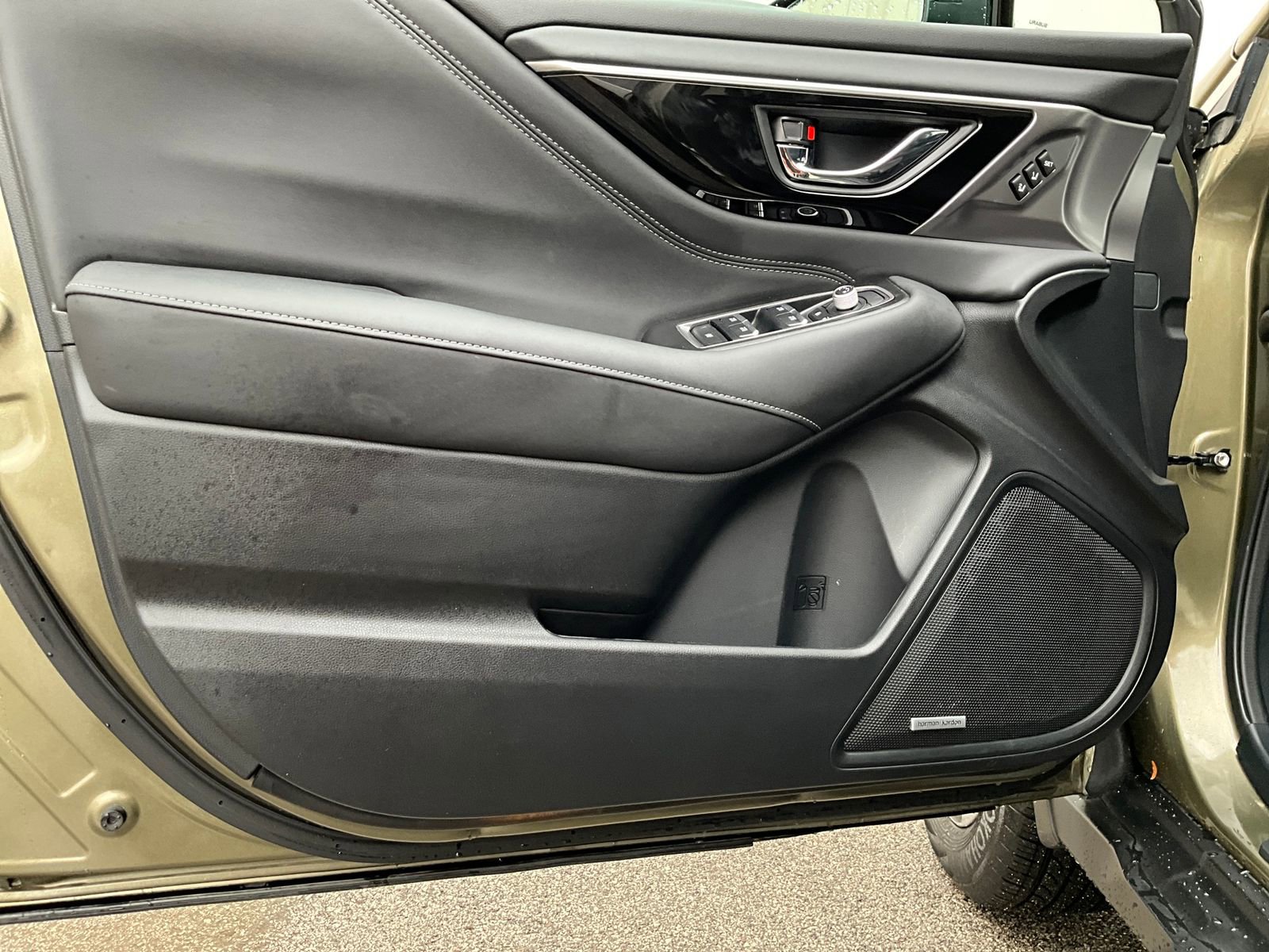 Certified 2025 Subaru Outback Limited w/ Popular Package #2 image 13