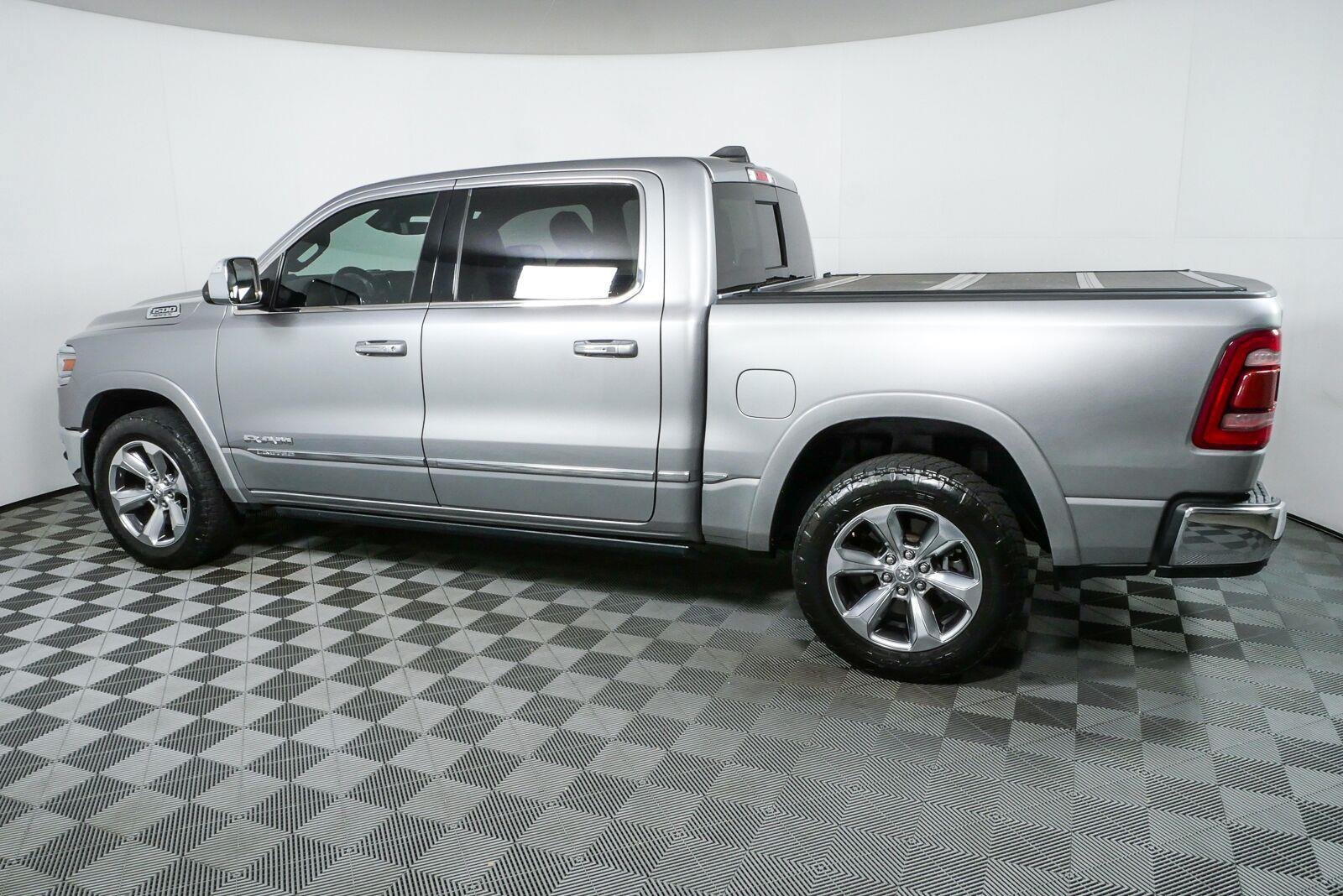 Used 2019 RAM 1500 Limited AWD/4WD image 30