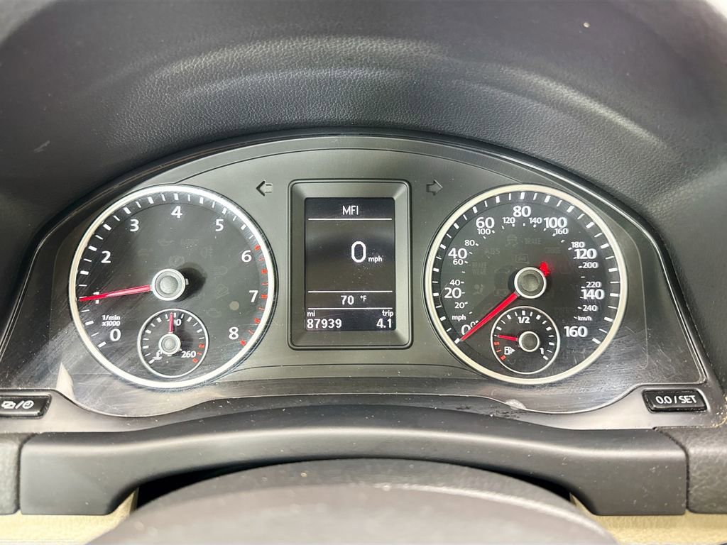 Used 2017 Volkswagen Tiguan S FWD image 32